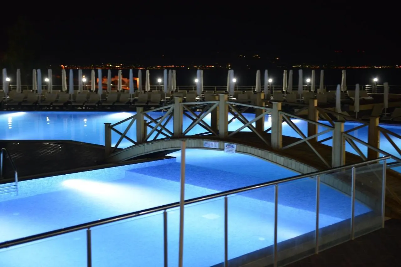 ****  Woxxie Hotel Тургутрейс Турция
